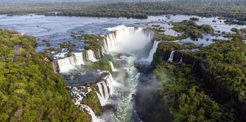 Chutes-dIguacu-cote-bresilien-ou-argentin-le-guide-ultime-vraiment-complet-pour-choisir-sans-regret