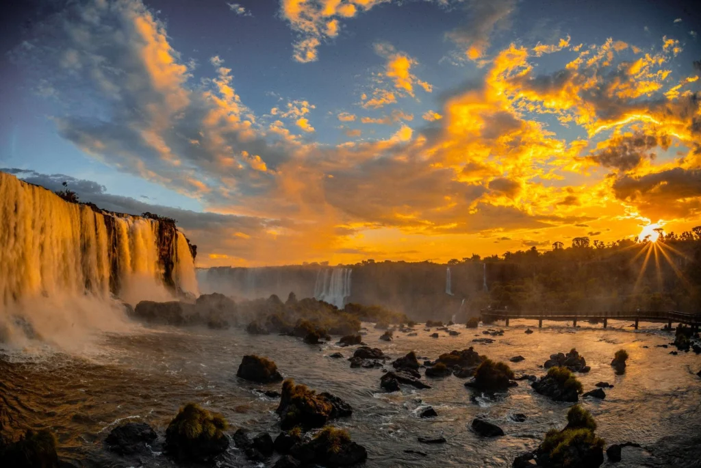 Que faire aux chutes d’Iguazu : activités incontournables pour organiser votre visite